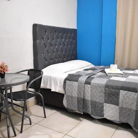 Aypa Hostal Trujillo Exterior foto