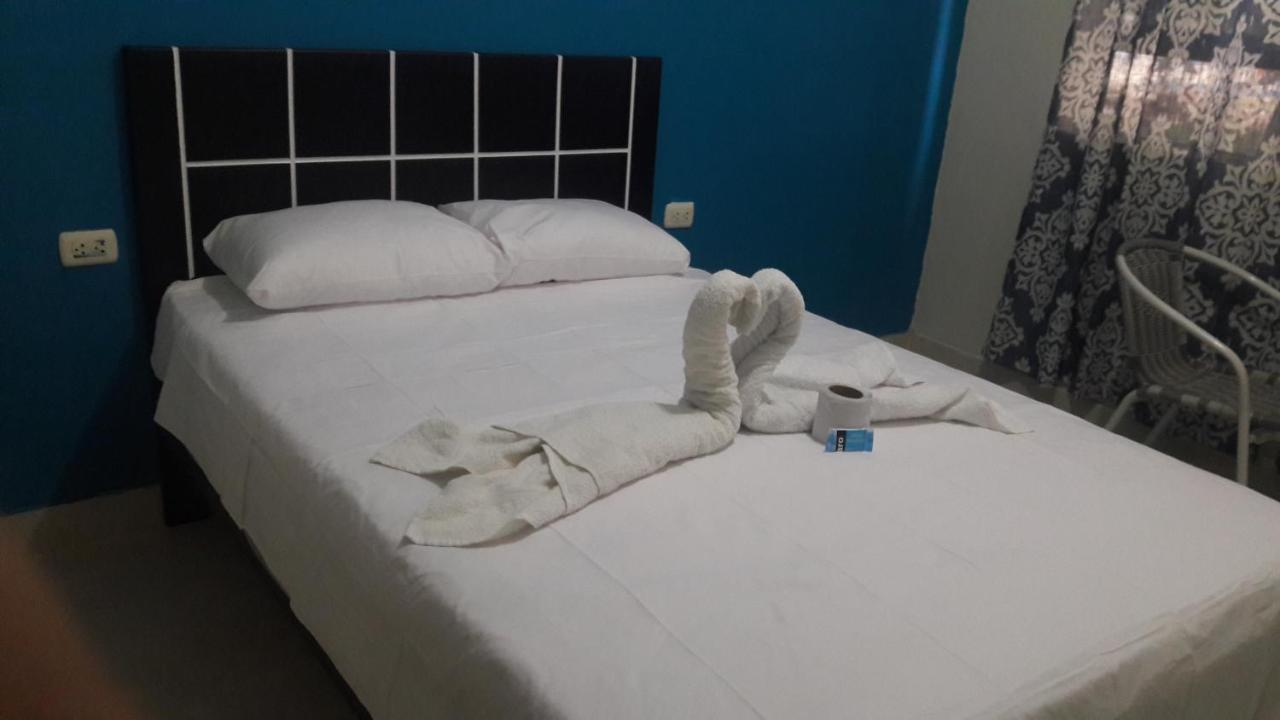 Aypa Hostal Trujillo Exterior foto